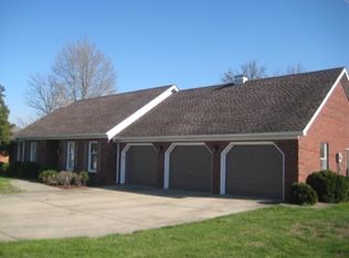 1503 Lance Dr, Carmi, IL 62821