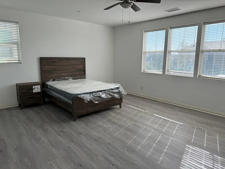 3361 E Rutherford Dr — Photo 8