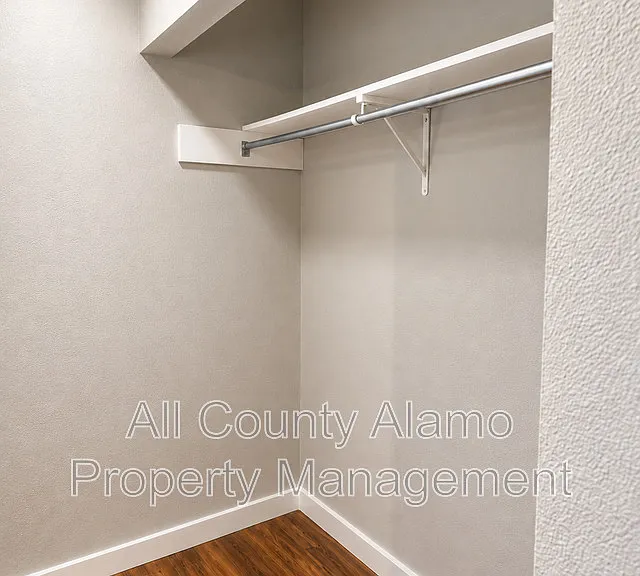 429 Zachry Dr — Photo 12