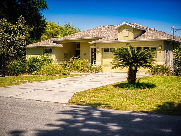3rd image of 3328 Pine Shadow Dr