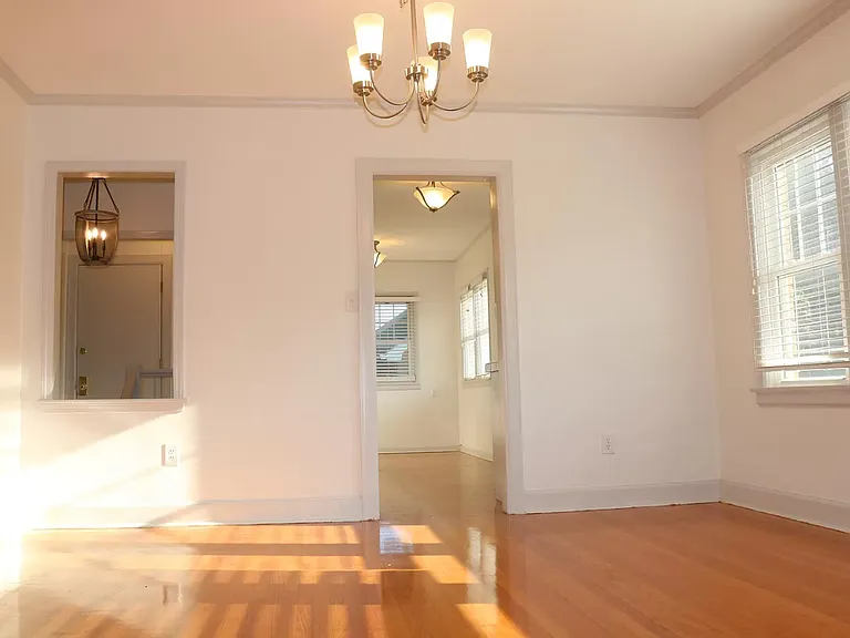910 W York Ave — Photo 36