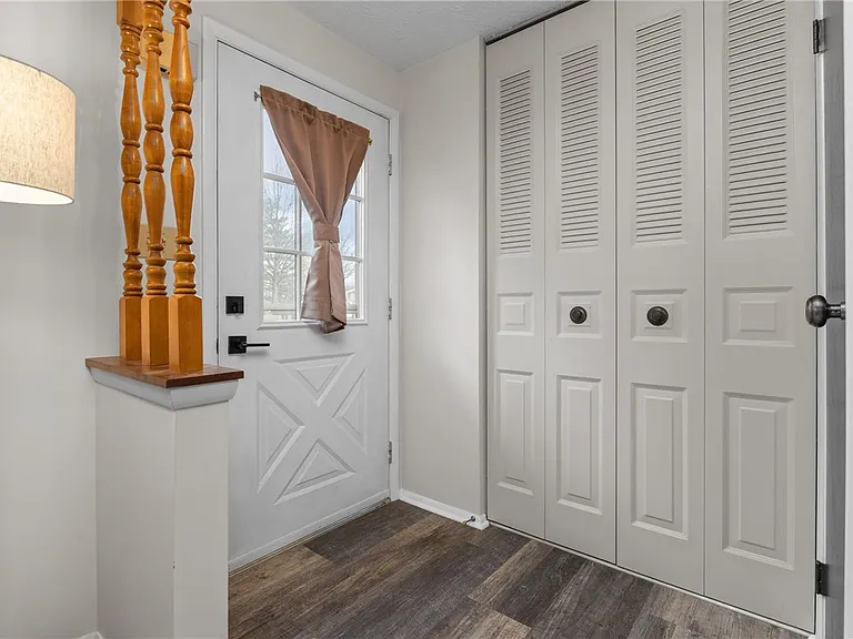 264 Scott Ln — Photo 2
