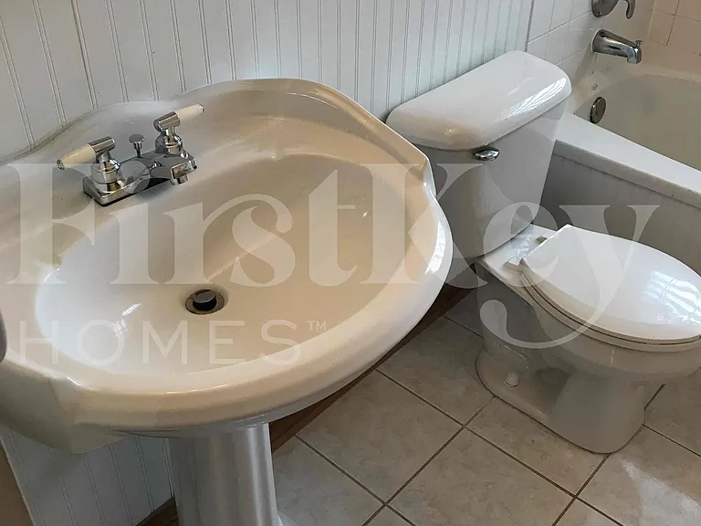155 Berkshire Dr — Photo 29