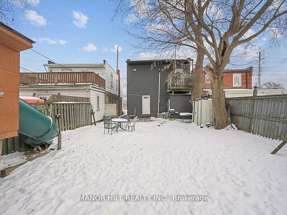 2nd image of 929 Lakeshore Rd E