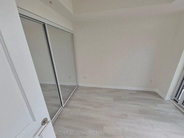 3270 Sheppard Ave E #1921 — Photo 8