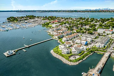 66 Island Point, #B66