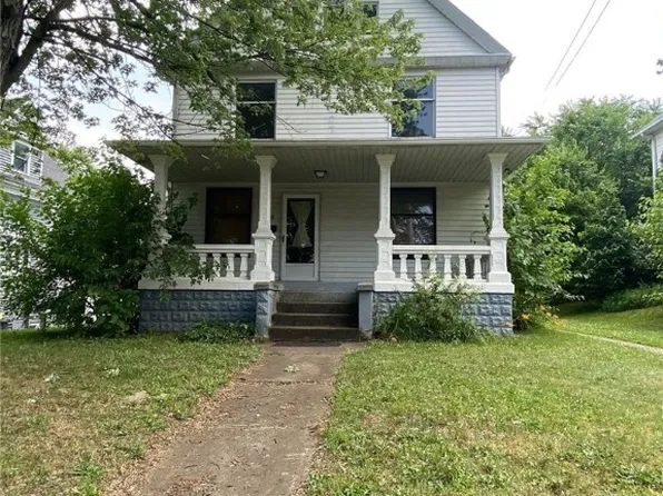 390 Crosby St, Akron, OH 44303