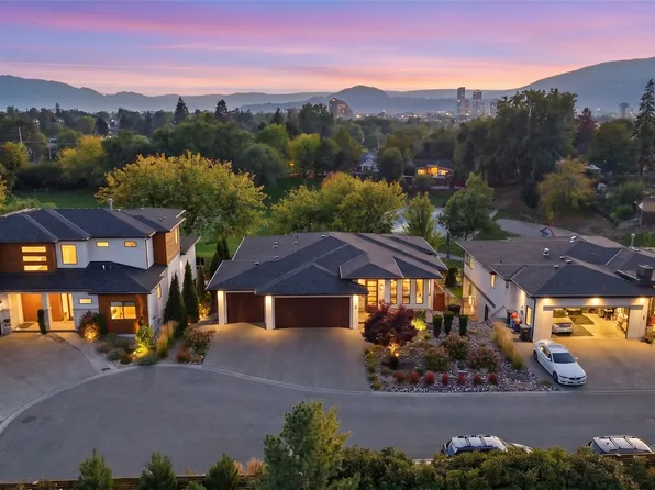 1675 Willow Cres #3, Kelowna, BC V1Y 4K4