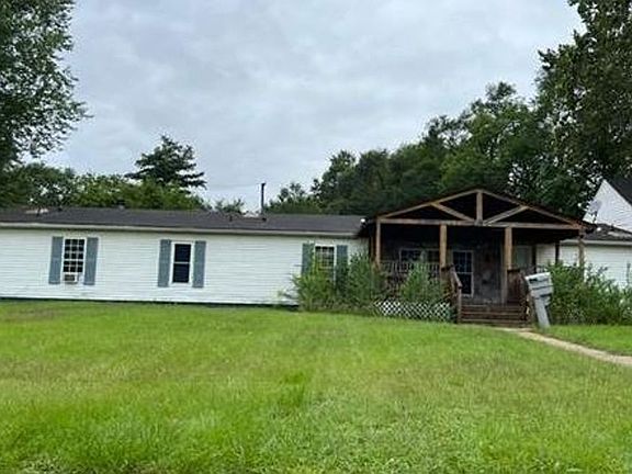 3rd image of 3820 Beech Daly Rd