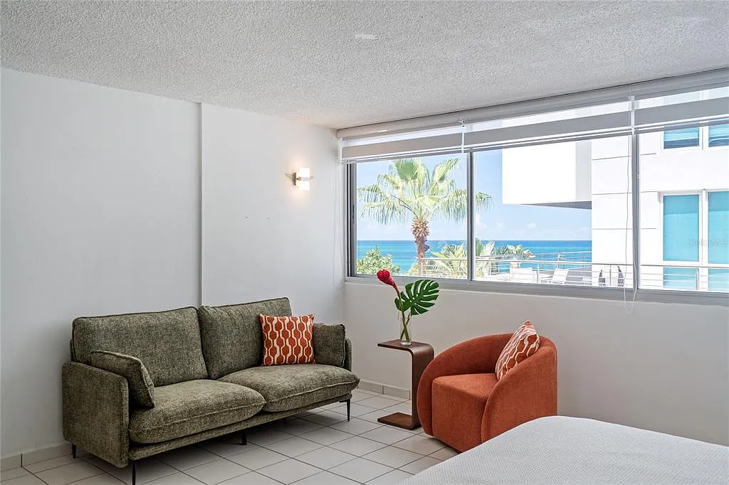 Studio, 1.0 bath, 398 sqft, $2,000 — Photo 3