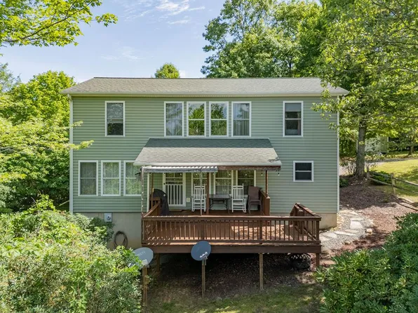 136 Autumn Point Trl, Fancy Gap, VA 24328