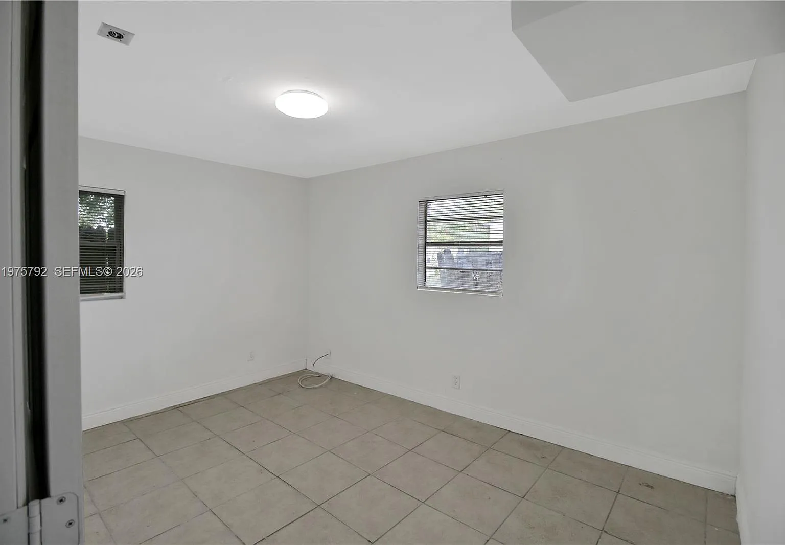 Monroe Heights — Photo 4
