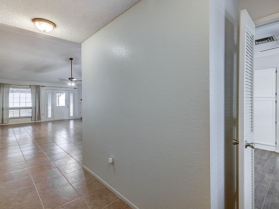 5th image of 4918 E Gary St