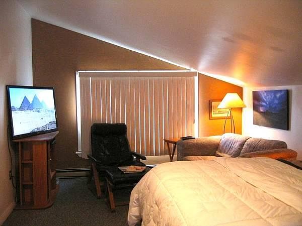 1st image of 9 Garden St APT 3