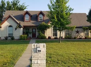 186 Bluebonnet Dr, Decatur, TX 76234