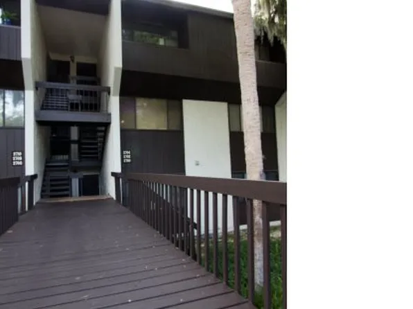 2702 SW 14th Dr, Gainesville, FL 32608