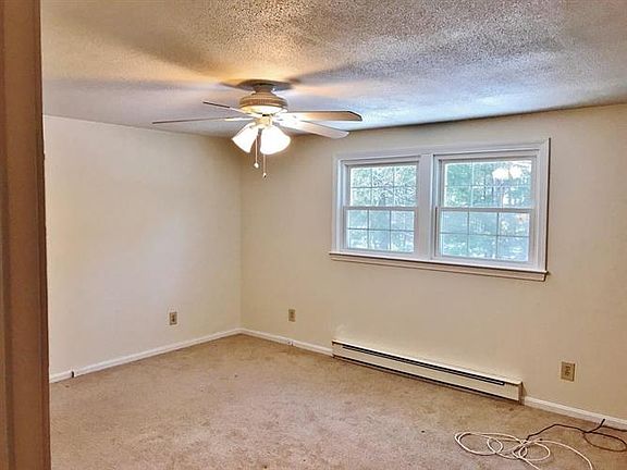 4th image of 16A Deerwood Dr