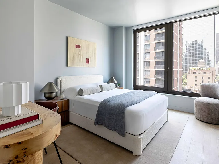 300 E 50th St #18B — Photo 11