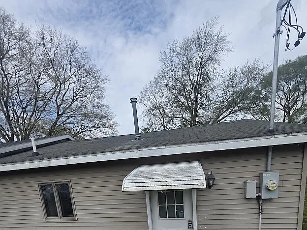 420 W State St — Photo 3