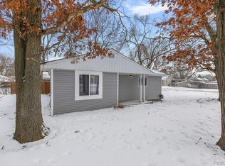 3061 Culbertson Ave, Rochester Hills, MI