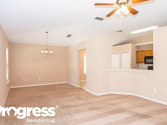 4th image of 4479 Cobblefield Cir W
