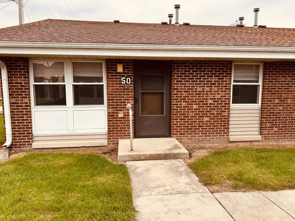 407 1/2 E Maple St Unit 50, Chatsworth, IL 60921