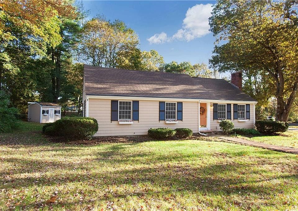 1st image of 10 Emmett Ln