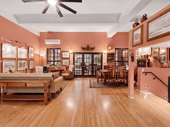 233 West 26th Street image 1 of 18