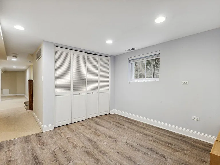 1020 Austin St #1 — Photo 12