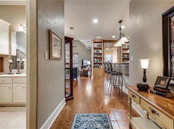 3rd image of 7409 Boulder Creek Dr