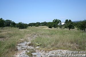 3rd image of 305 White Oak Trl