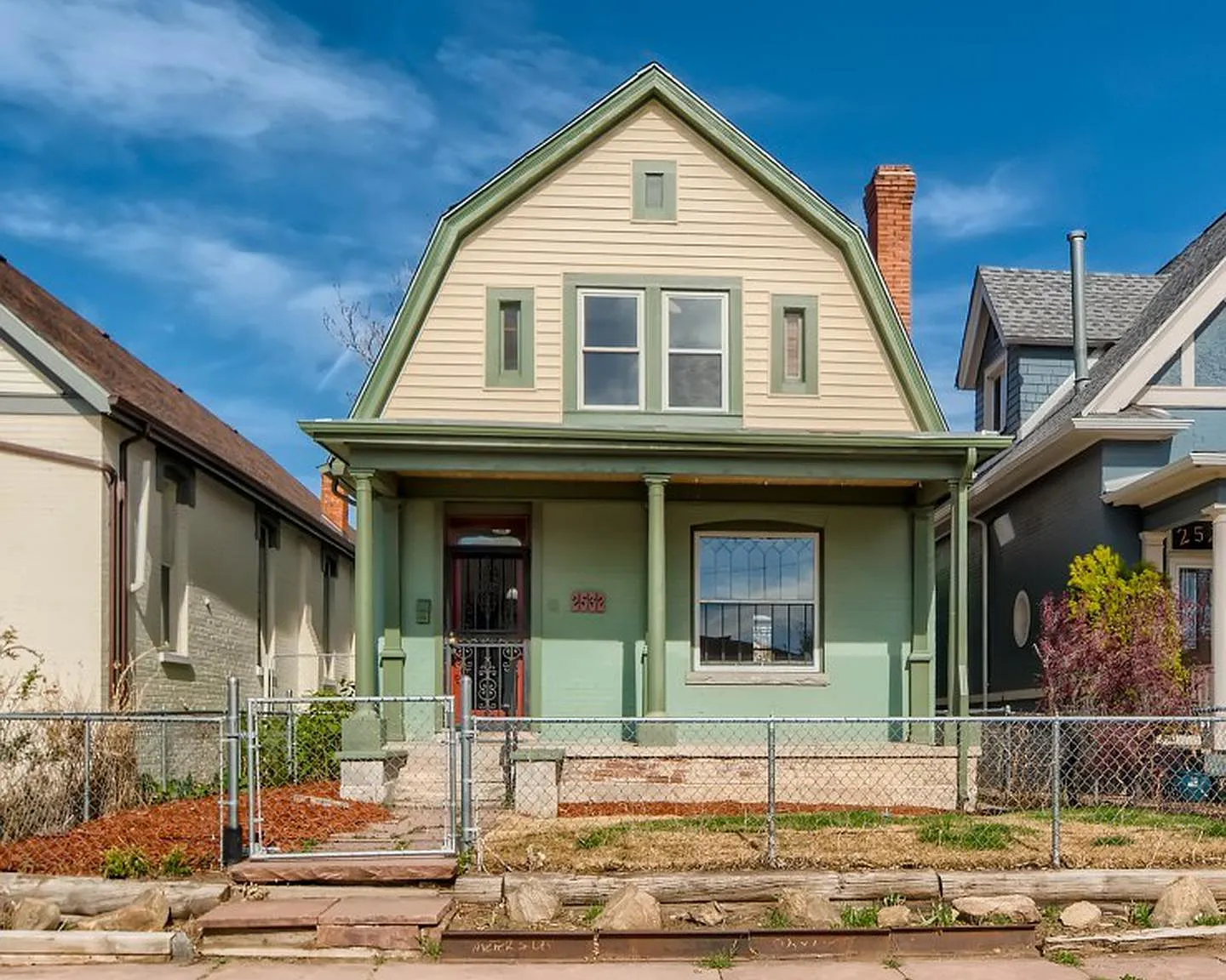 Charming Five Points home only blocks from downtown — Photo 1