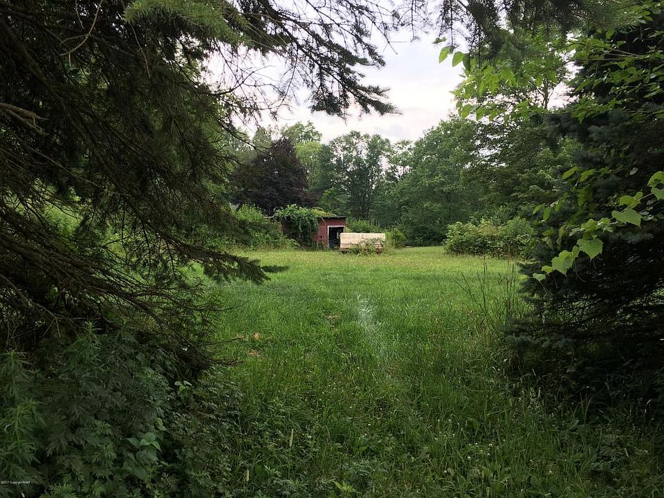 2nd image of 112 Hilltop Rd