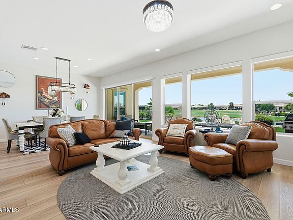 4th image of 261 E Bracciano Avenue