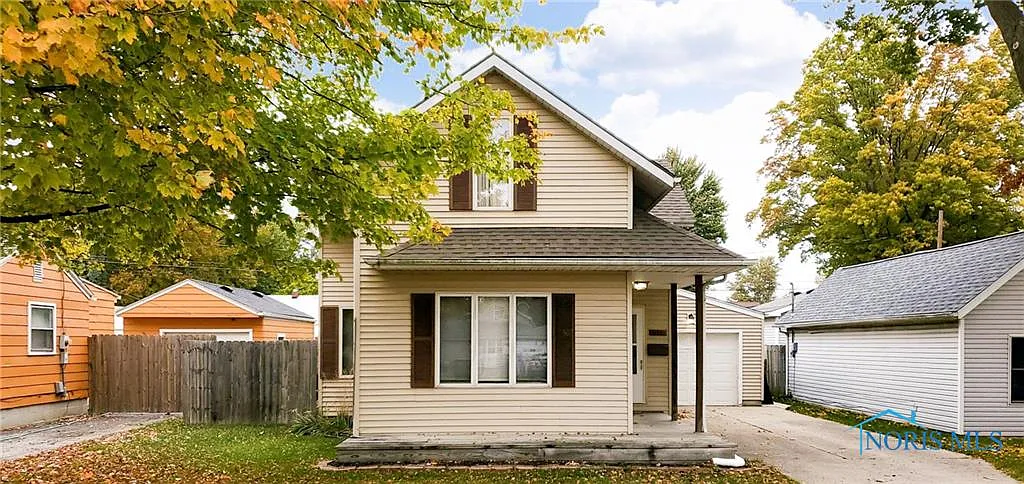 411 Clinton St photo 1