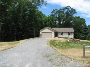 4122 W Duck Lake Rd, Whitehall, MI 49461