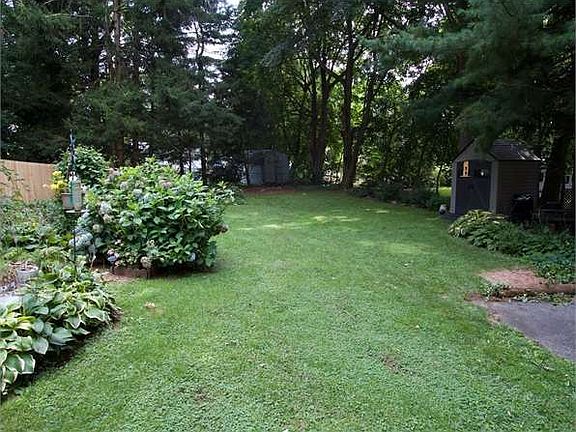 3rd image of 111 Greenwich St