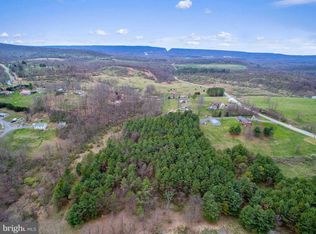 4926 Casper Rd, Hancock, MD 21750