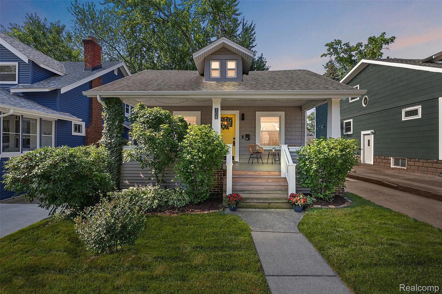 308 Gardenia Ave photo 1
