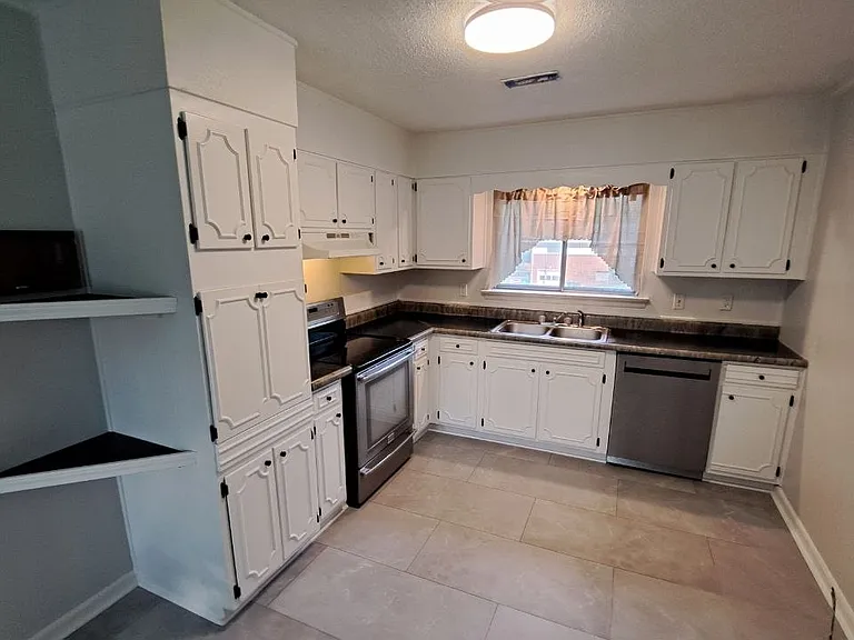 4101 Melinda Dr — Photo 24