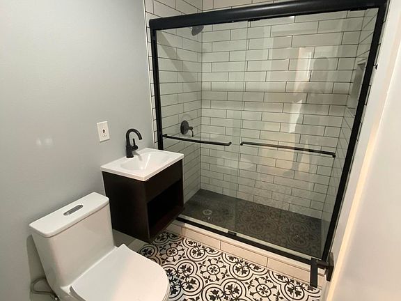 5th image of 6208 Burwood Ave