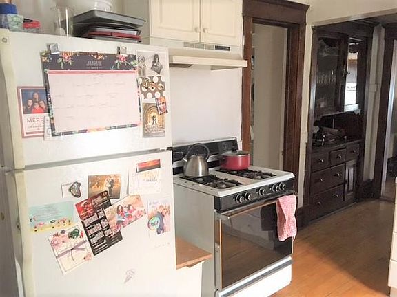 3rd image of 3042 N Southport Ave #1