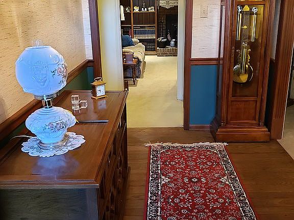 Front entry foyer