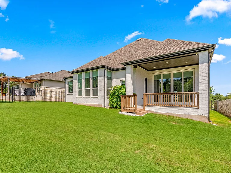 121 Running Bird Rd — Photo 34