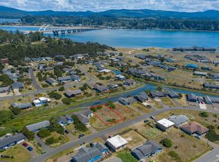 1205 NW Pacific Way, Waldport, OR 97394