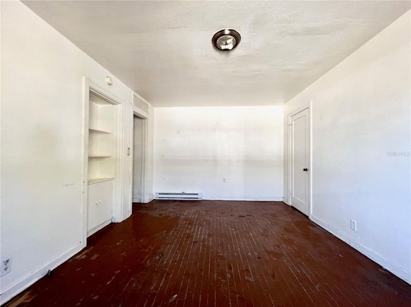 saint-petersburg-florida-81387809 picture