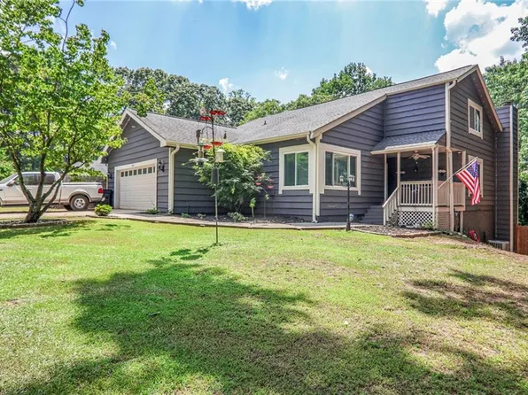 5533 Gibson Dr, Acworth, GA 30102
