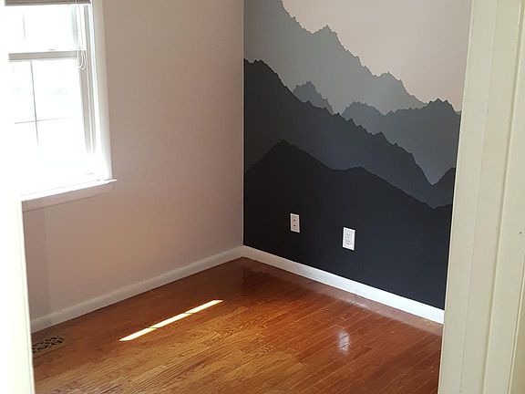 Bedroom 1 (Size 8.5' x 10')