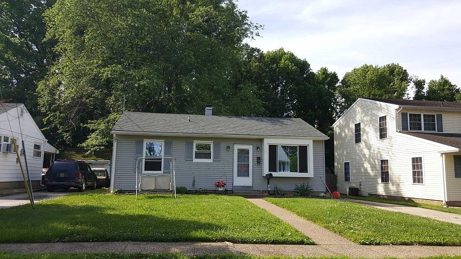 1st image of 430 Woodbury Lake Dr