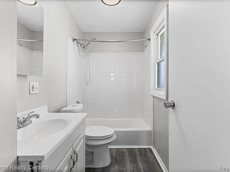 25357 Lawn St — Photo 8